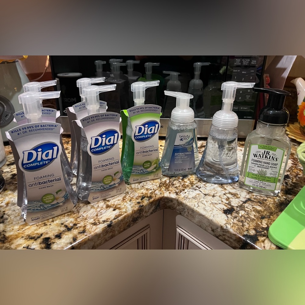 Hand Soap Bundle! (8 Hand Soaps Total) - Picture 2 of 2
